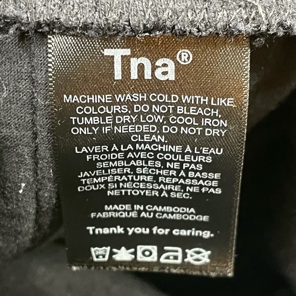 TNA CozyAF Fleece 6” Sweatshorts Black Women’s Size Large Aritzia - Picture 6 of 8